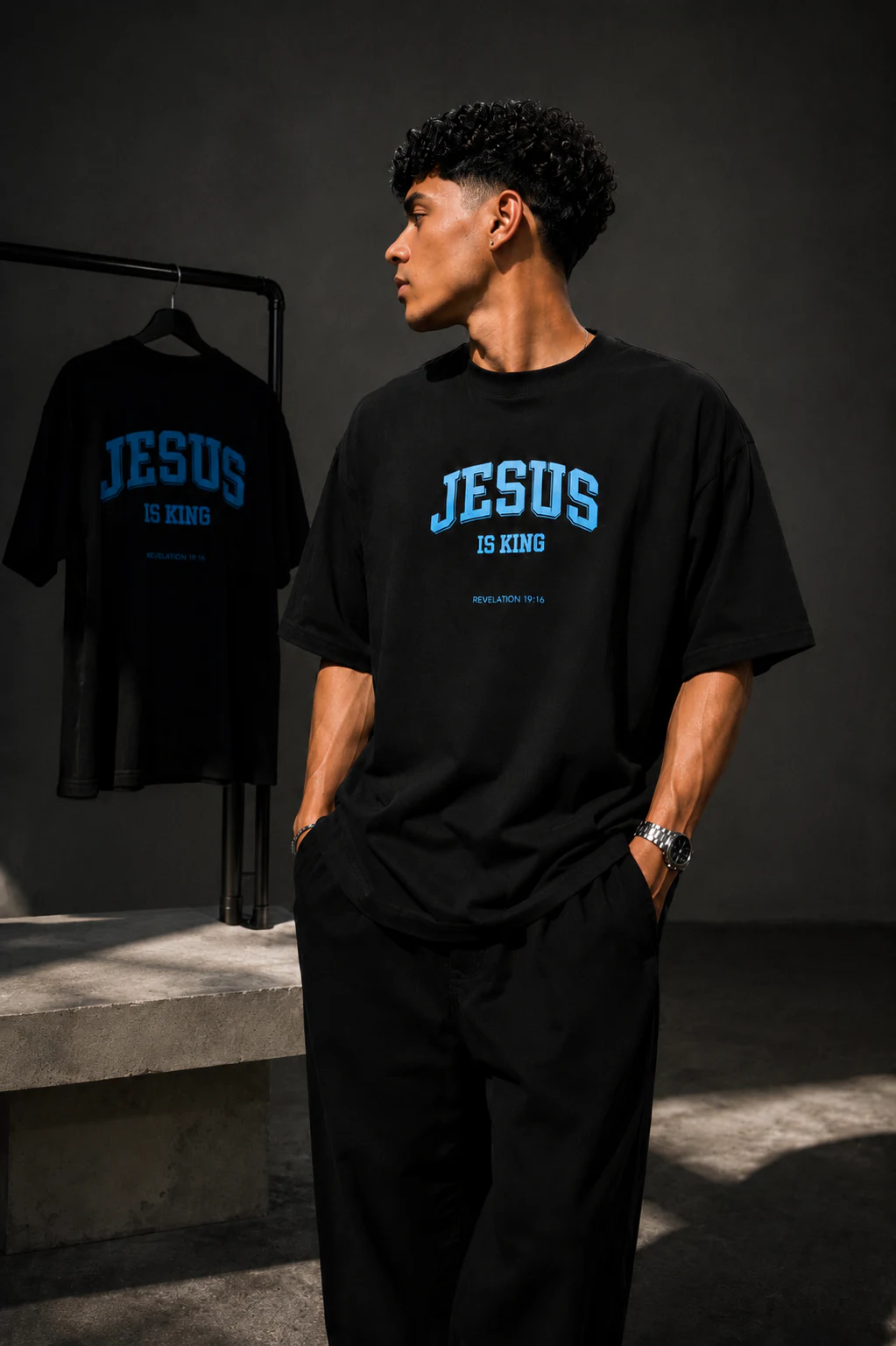 Camiseta Oversized Faith Jesus Is King foto 6