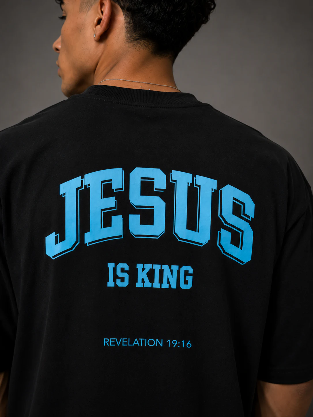 Camiseta Oversized Faith Jesus Is King foto 2