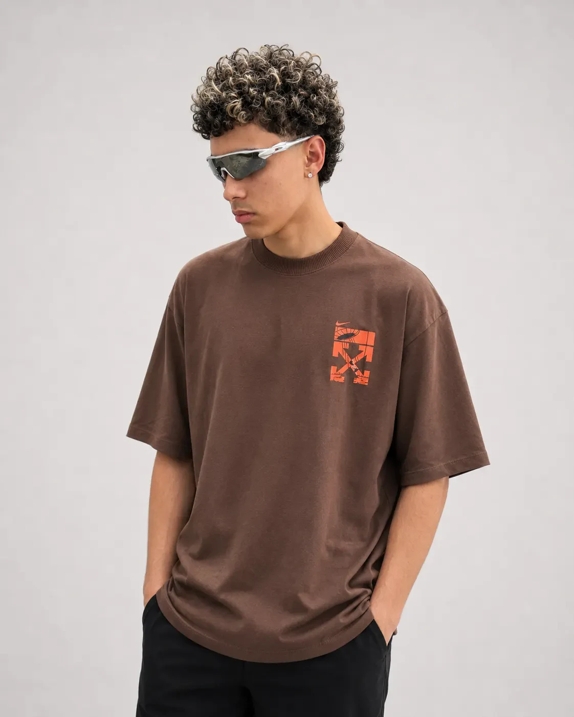 Camiseta Oversized Graphic Marrom foto 5