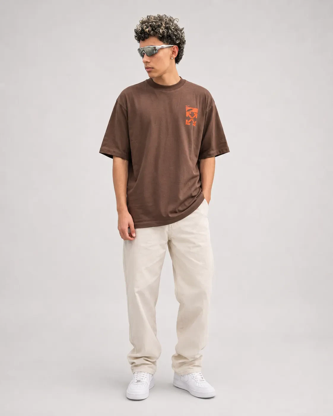 Camiseta Oversized Graphic Marrom foto 4