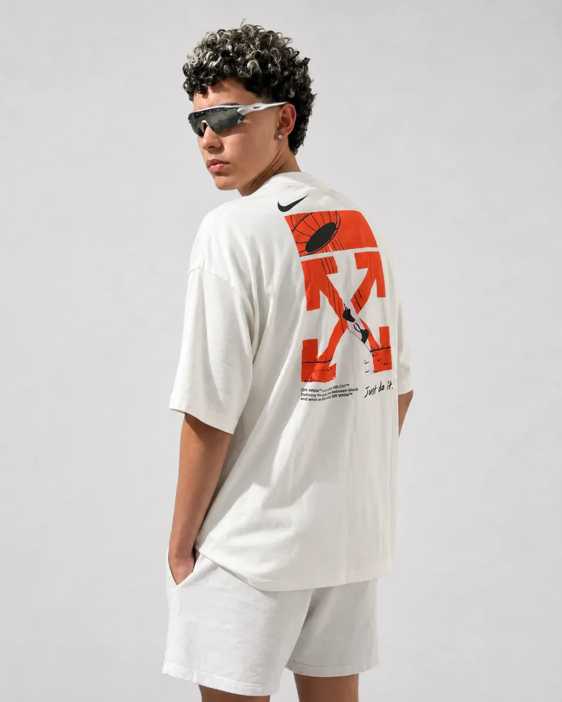 Camiseta Oversized Graphic Off-White foto 5