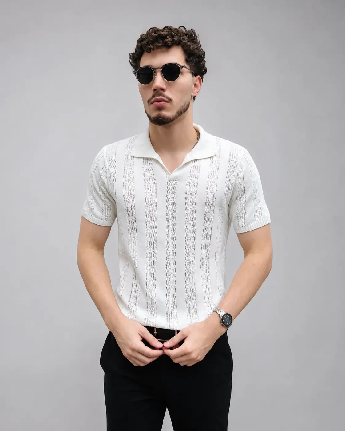Polo Tricot Off-White em look frontal