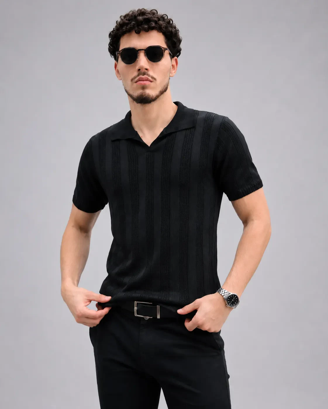 Detalhe da Polo Tricot Preta