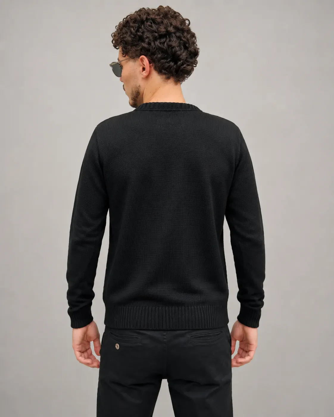 Suéter Tricot Minimal Preto costas