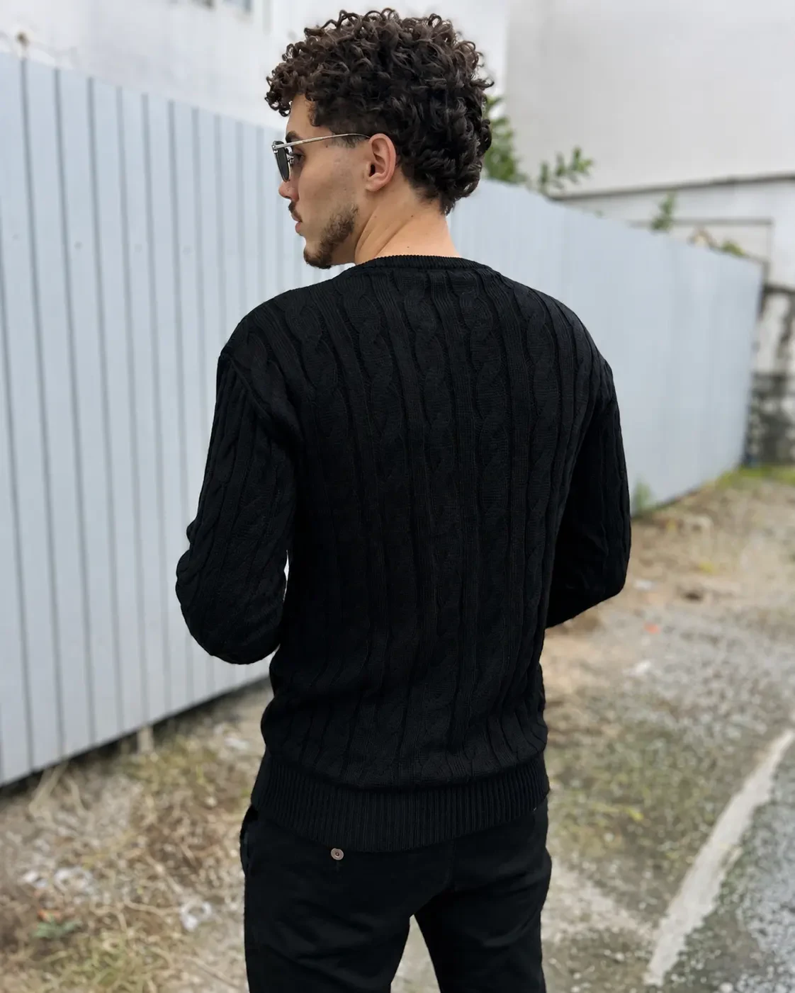 Suéter Tricot Trançado Preto costas