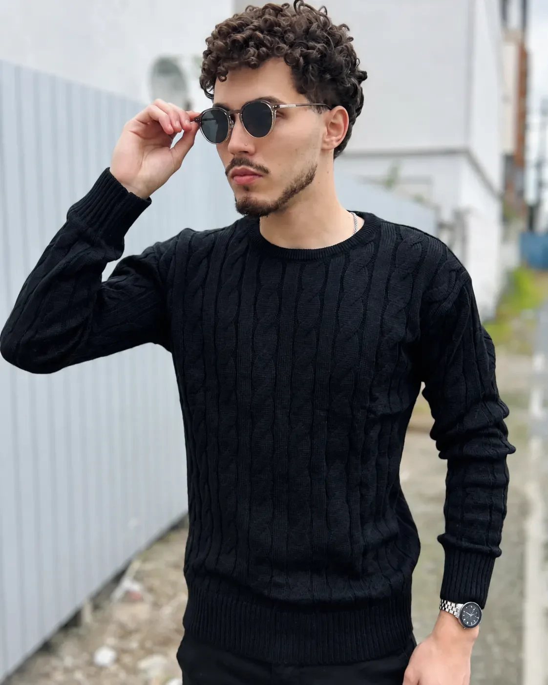 Detalhe do Suéter Tricot Trançado Preto