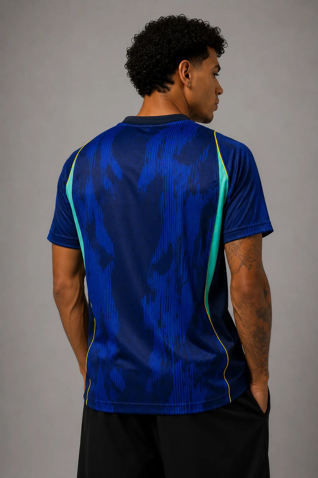 Camiseta Brasil versão jogador azul costas