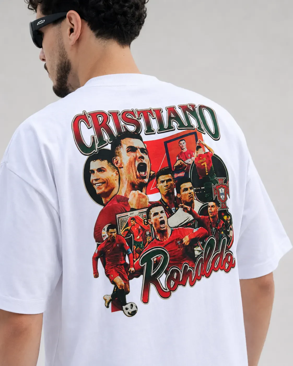 Detalhe da estampa da Camisa CR7 off-white