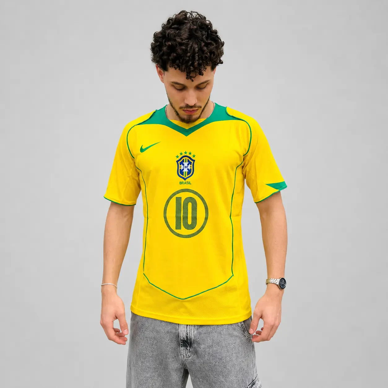 Camisa Brasil Retrô Ronaldinho 2006 frente